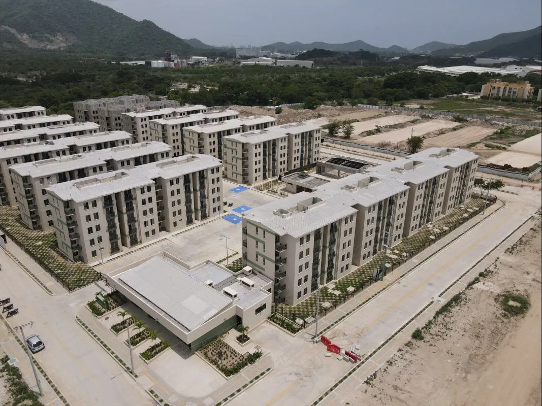 avance de obra brisas reserva de curinca mayo 2022