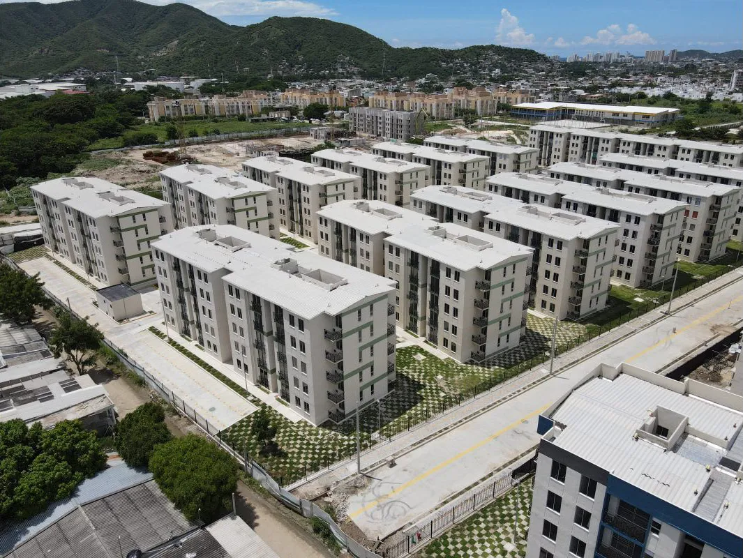 avance de obra brisas reserva de curinca Septiembre 2022