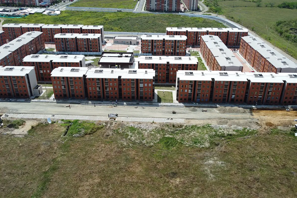 Avance de obra en septiembre de 2025 del proyecto Mandarino Arboleda Campestre en Ibague, mostrando progreso en construcción y diseño residencial.