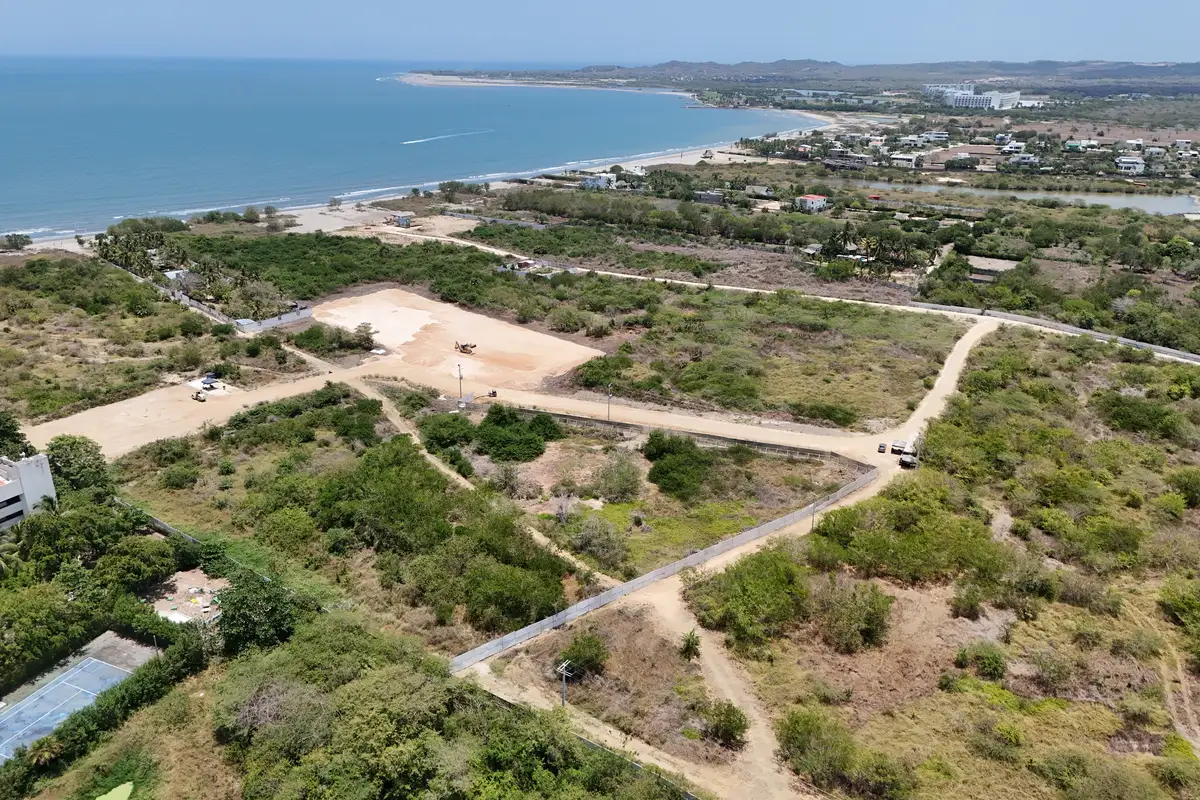 Foto del proyecto Ísola Praia en avance de obra abril de 2026