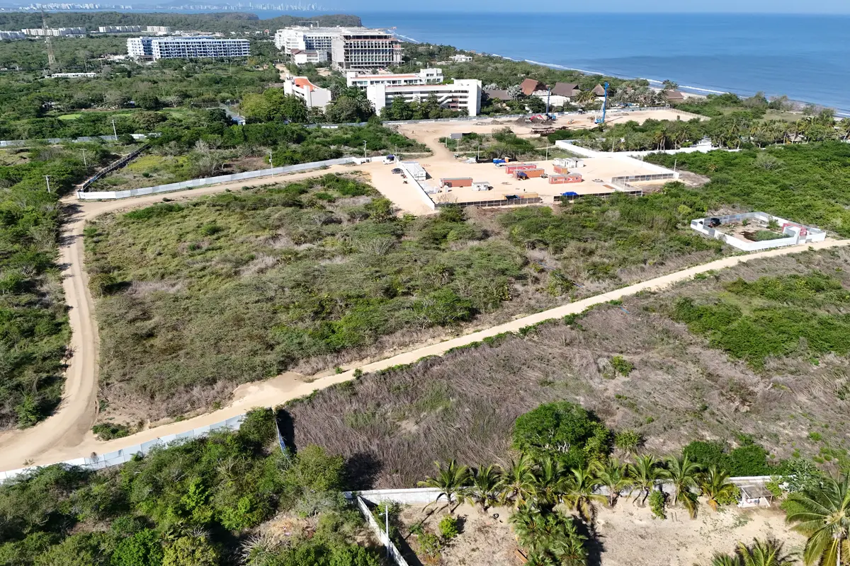 Foto del proyecto Ísola Praia en avance de obra julio 2026