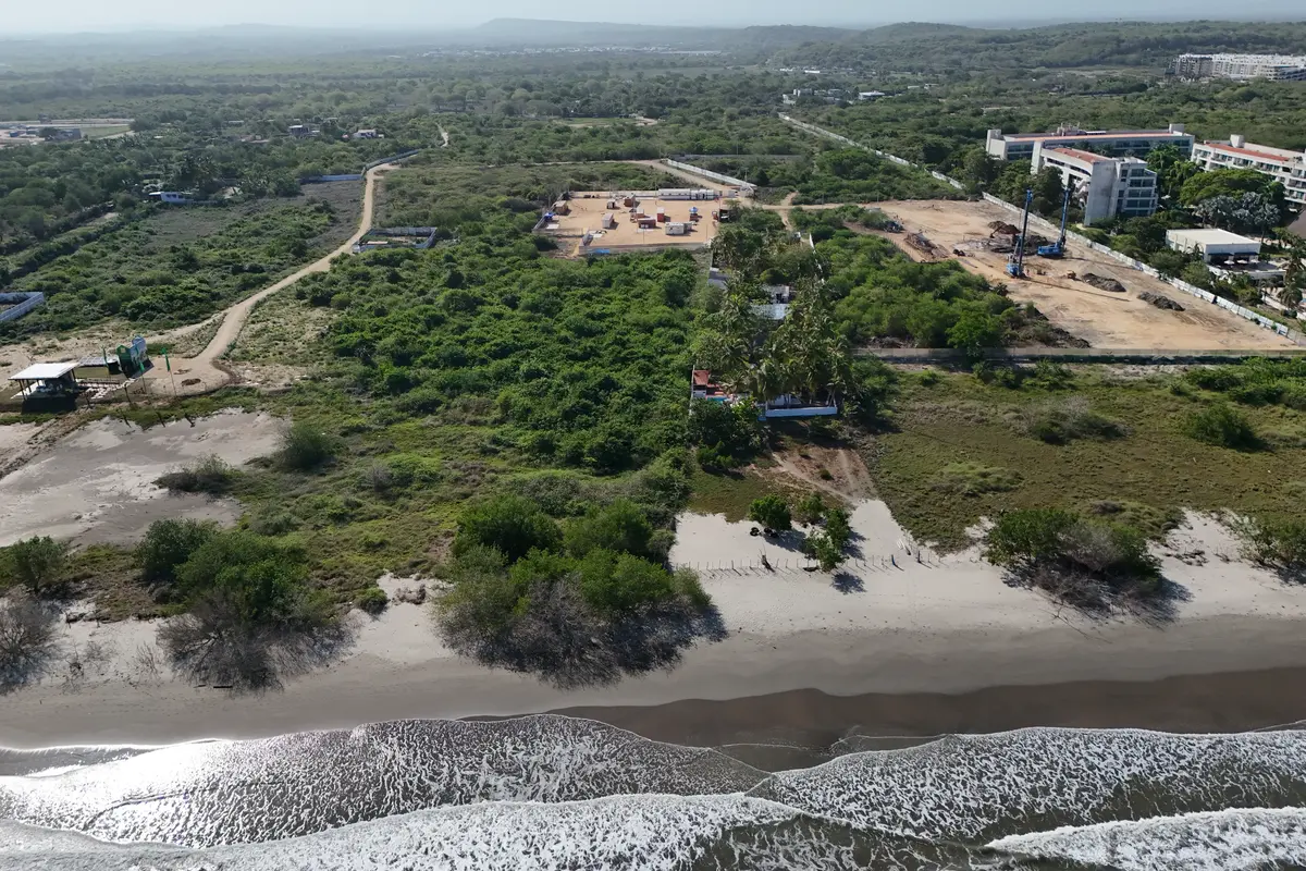 Foto del proyecto Ísola Praia en avance de obra julio 2026