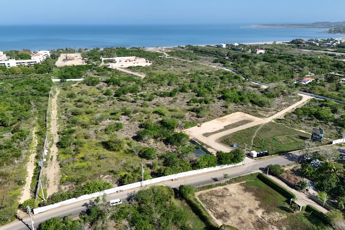 Foto del proyecto Ísola Praia en avance de obra julio 2026